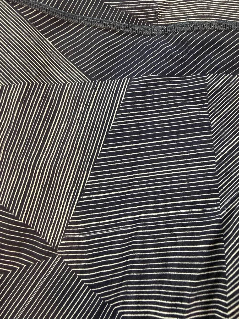 Lululemon Crop Leggings Womens 6 Blue Geometric Stripe Print High Rise Yoga - Picture 9 of 12